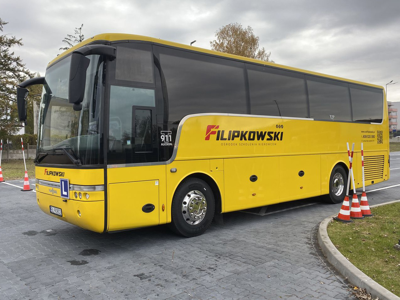 Autobus Van Hool 911T do kategorii D