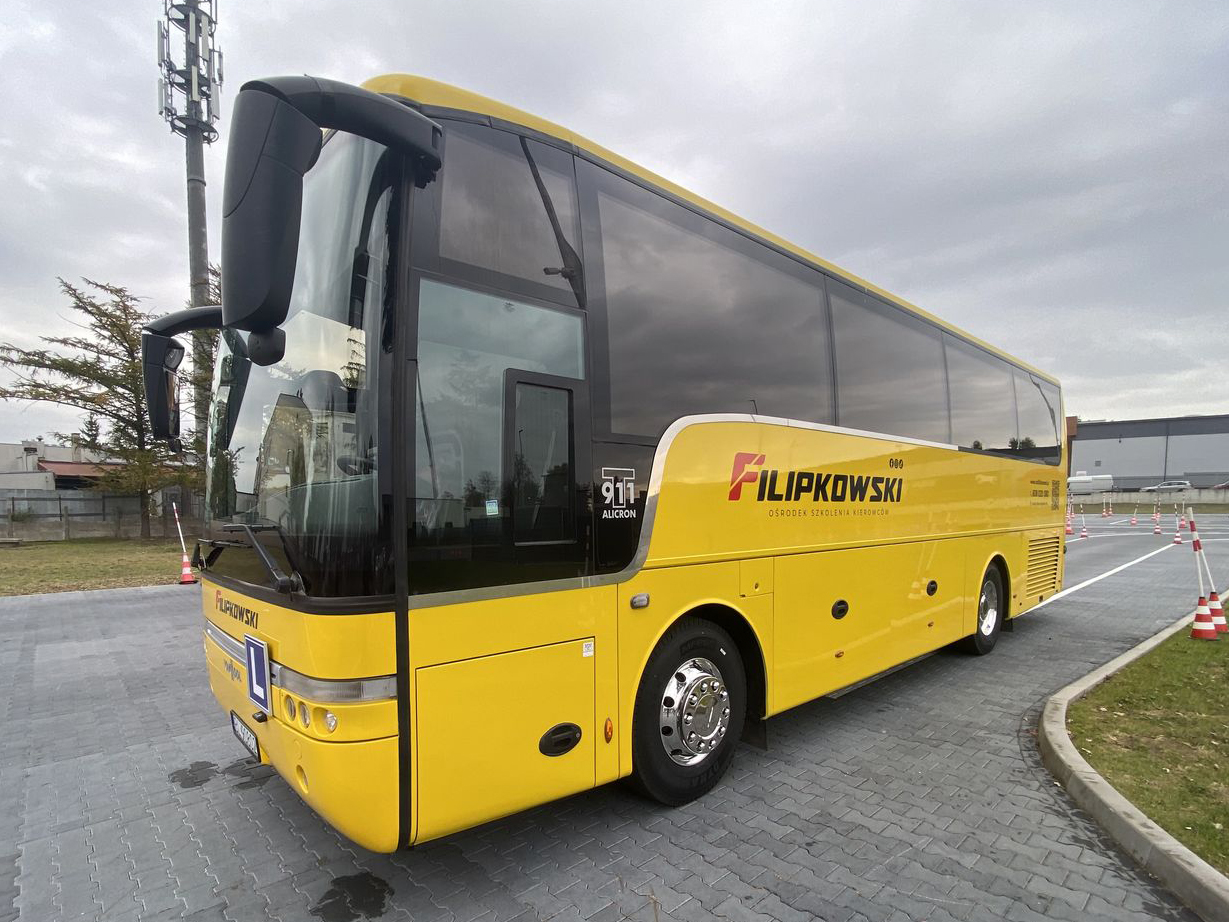 Autobus Van Hool w OSK Filipkowski